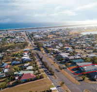 Stillwaters - Panoramic View of Lakes Entrance - Accommodation VIC