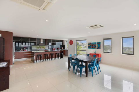 Stillwaters - Panoramic View Of Lakes Entrance - Accommodation VIC 1