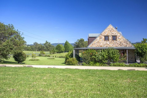 Stone Cottage - Accommodation VIC 2