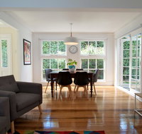 Strahan House - Accommodation VIC