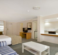 Studio with balcony at College St - Accommodation VIC