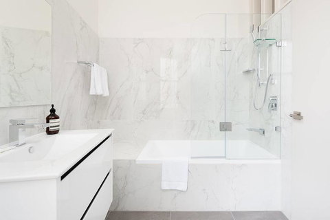 STUNNING SYDNEY HOME 4 - Accommodation VIC 2