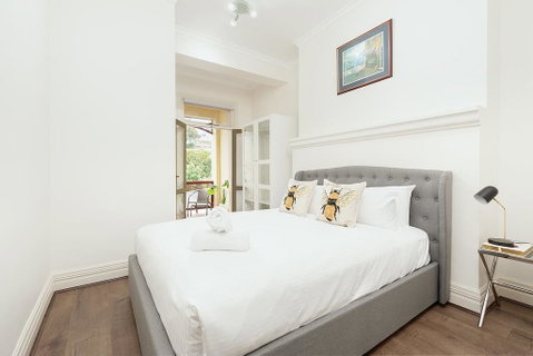 STUNNING SYDNEY HOME 5 - Accommodation VIC 2