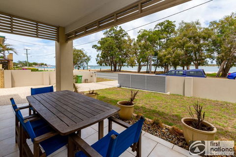 Stunning Waterfront Home With Pool - Sylvan Beach Esp, Bellara - Accommodation VIC 0