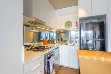 Stylish 2-bedroom Apartment In Fortitude Valley - Accommodation VIC 2