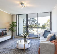 Stylish apartment minutes from city and airport - Accommodation VIC
