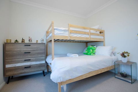 StylishTownhouse@Narre Warren/TrainStation/SC - Accommodation VIC 0