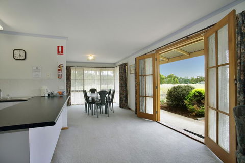Summerfield Winery And Accommodation - Accommodation VIC 3