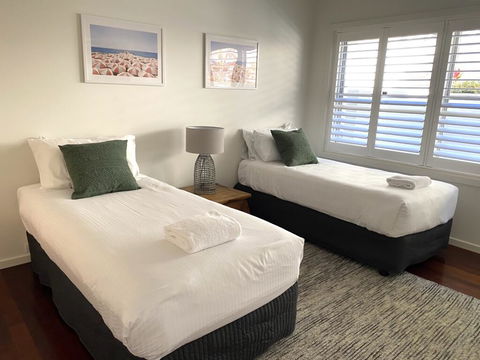 Sundecks - Accommodation VIC 2