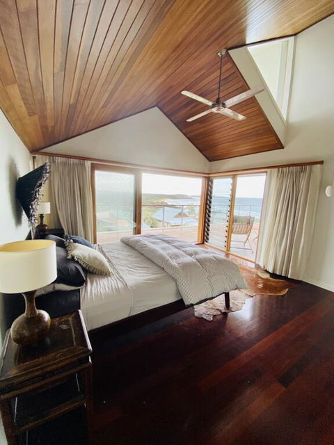 Sundecks - Accommodation VIC 3