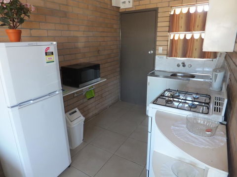Sunrise Units - Accommodation VIC 3