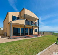 Sunset Cove Beach House - Accommodation VIC