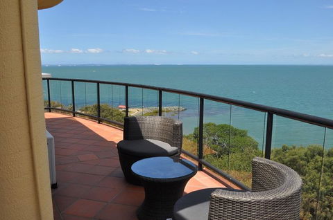 Sunset Sails Redcliffe - Accommodation VIC 1