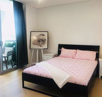 Sunset view 2 bedroom apt next to station - Accommodation VIC