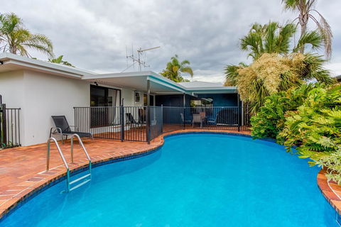 Sunyata Beach House - Rainbow Beach, Beachside Escape With A Pool, Pet Friendly And Wi-Fi - Accommodation VIC 0