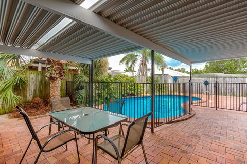 Sunyata Beach House - Rainbow Beach, Beachside Escape With A Pool, Pet Friendly And Wi-Fi - Accommodation VIC 1