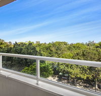 Super Convenient Apartment with Garden Views - Accommodation VIC