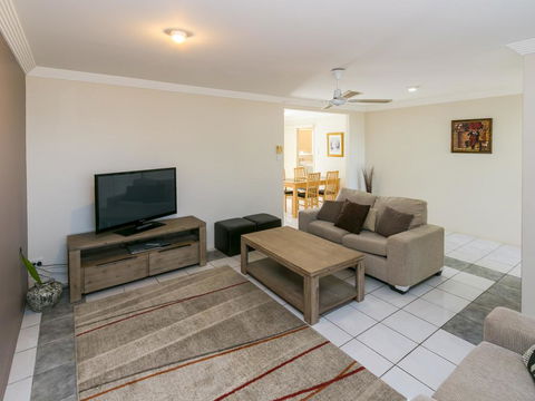 Superb Location - Hervey Bay - Accommodation VIC 0