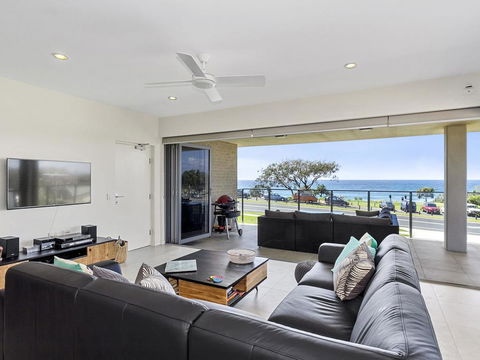 Surf 101 On Cabarita Beach - Accommodation VIC 0