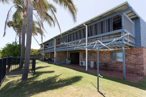 Surf And Sunsets, Beach Holiday Home Mandurah - Accommodation VIC 1