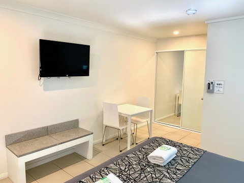 Surf Beach Motel Coffs - Accommodation VIC 2