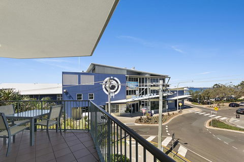 Surfcomber On The Beach - Accommodation VIC 3