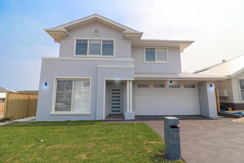 Surfers Paradise At Catherine Hill Bay - Accommodation VIC 1