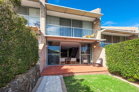 Surfside6 @ James Cook - Clarkes Beach - Accommodation VIC 1