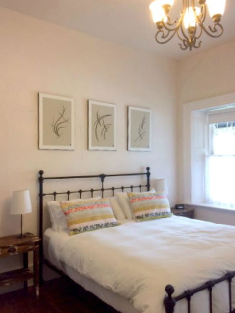 Surgeon's Cottage - Accommodation VIC 3