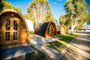 Swan Reach Holiday Park with Accommodation VIC