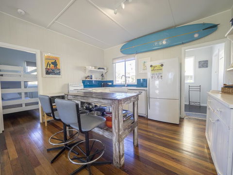 Tallowood Beachfront Cottage - Accommodation VIC 3
