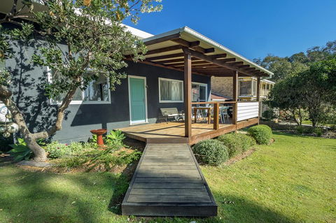 Tallowood Beachfront Cottage - Accommodation VIC 0