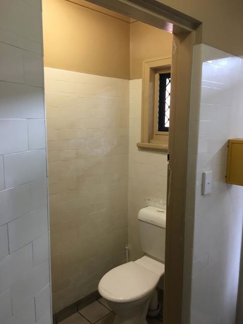 Taylors Hotel - Accommodation VIC 3