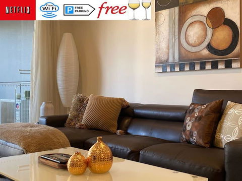 TERRACE LUX FULLY AIR 2 CAR FREE NETFLIX WIFI WINE - Accommodation VIC 0