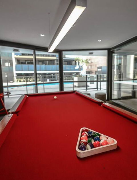 TERRACE LUX FULLY AIR 2 CAR FREE NETFLIX WIFI WINE - Accommodation VIC 3
