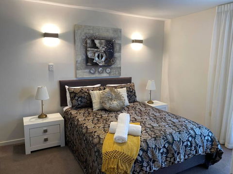 TERRACE LUX FULLY AIR 2 CAR FREE NETFLIX WIFI WINE - Accommodation VIC 1
