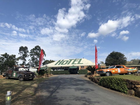 The Advancetown Hotel - Accommodation VIC 2