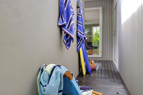 THE BEACH HOUSE - Accommodation VIC 2