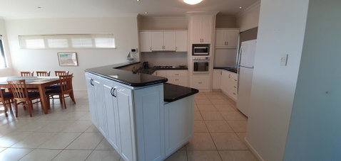 The Beach House - Port Bouvard - Accommodation VIC 1