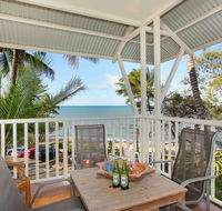The Beach Shack 3BR Waterfront Resort Own WIFI - Accommodation VIC