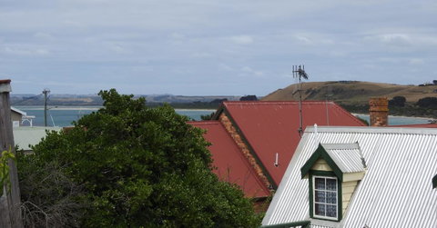 Ellie\'s Cottages - Accommodation VIC 4