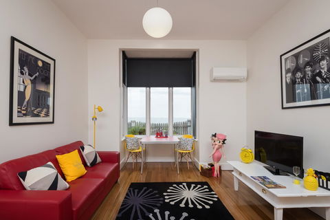 Penguin Waterfront Escape - Accommodation VIC 16