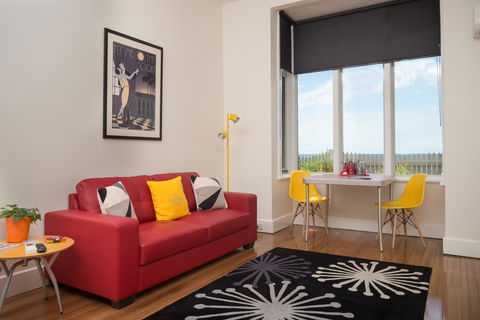 Penguin Waterfront Escape - Accommodation VIC 18