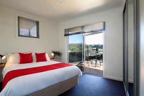 Penguin Waterfront Escape - Accommodation VIC 6