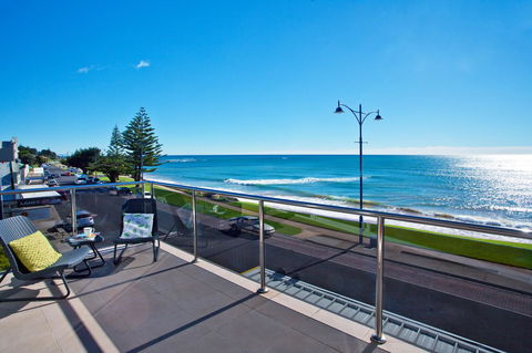 Penguin Waterfront Escape - Accommodation VIC 0