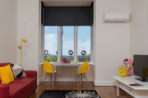 Penguin Waterfront Escape - Accommodation VIC 14