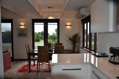 Yolla Beach House - Accommodation VIC 2