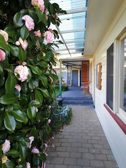 Wintersun Gardens Motel - Accommodation VIC 5