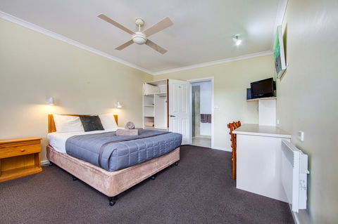 Wintersun Gardens Motel - Accommodation VIC 40