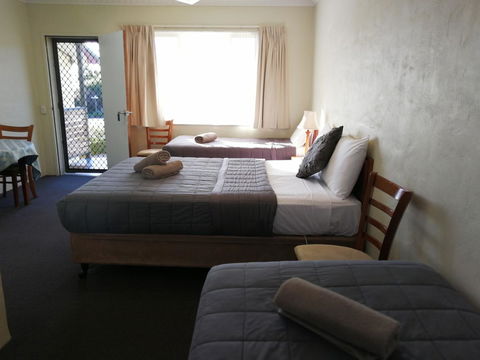 Wintersun Gardens Motel - Accommodation VIC 12